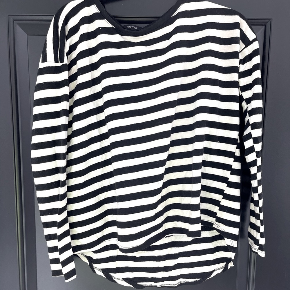 COMFY ASYMMETRICAL LONG SLEEVE!
